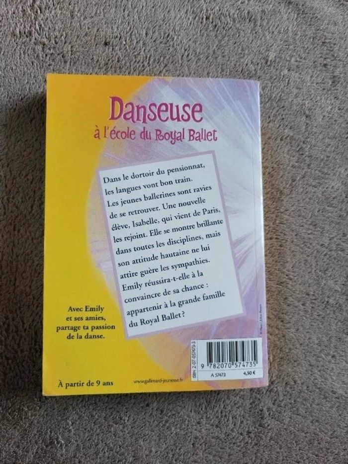 Livre Danseuse à l'école du Royal Ballet - photo numéro 2