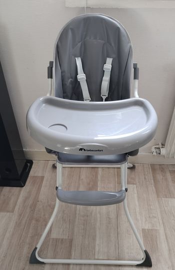 Chaise haute bébé