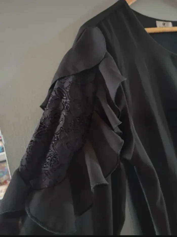 Blouse noir froufrou lacony en M - photo numéro 2