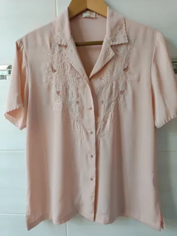 Chemisier brodé t.38/40 vintage