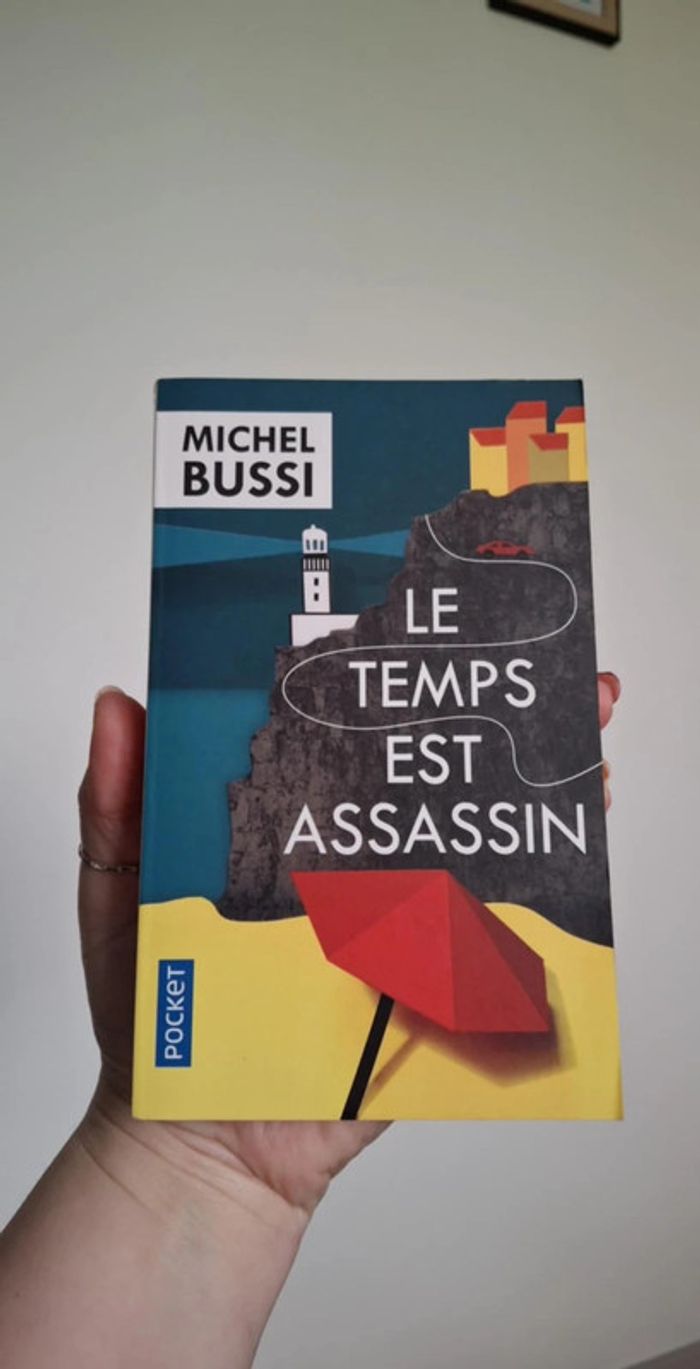 • Livre Bussi ~ Le temps est assassin • - photo numéro 3