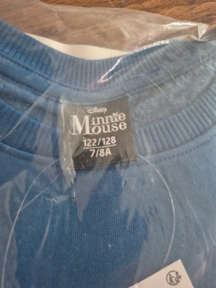 Pull minnie 7/8 ans (122-128 cm) - photo numéro 5