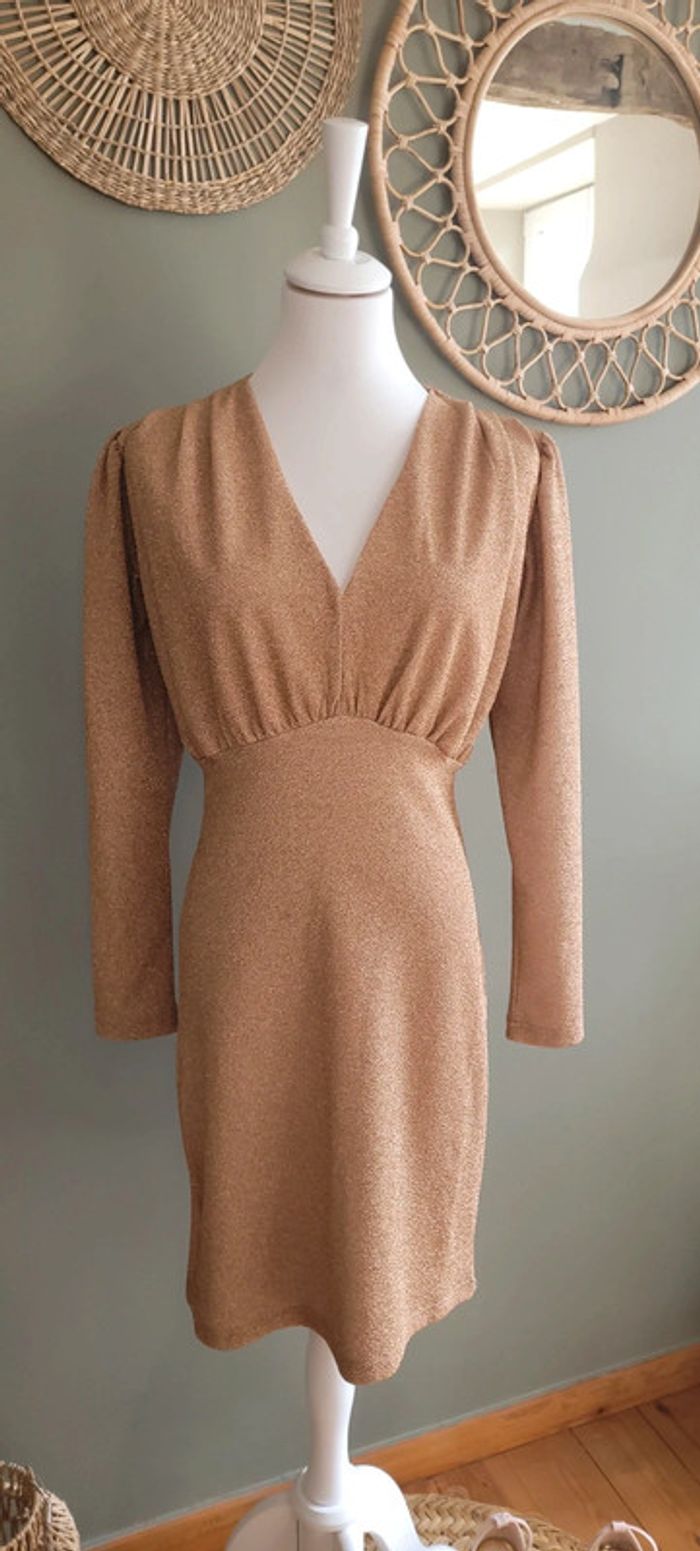 Jolie robe beige légèrement pailletée Jus de Pom - photo numéro 3