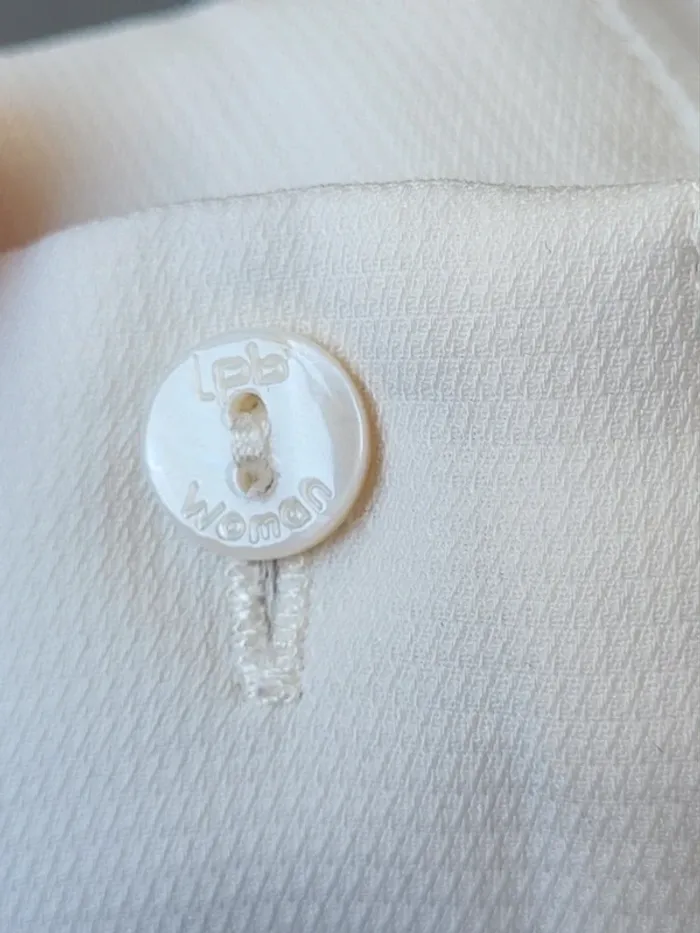 Blouse écrue manches longues détail voile et dentelle Taille M ou 38 - photo numéro 9