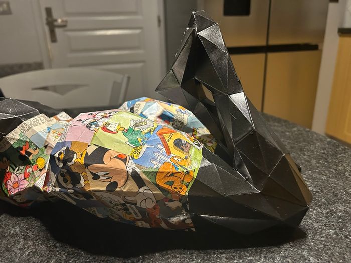 Sculpture, grosse dame, imprimé Disney  neuf - photo numéro 5