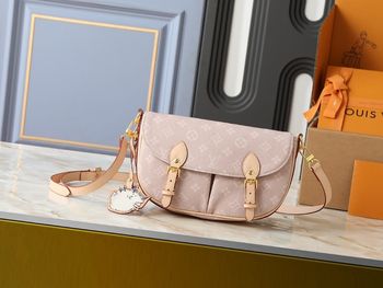 Louis Vuitton Escape   M15134