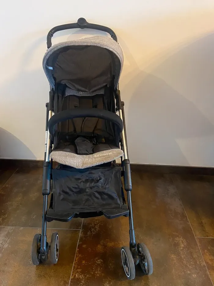 Poussette compacte. - photo numéro 3