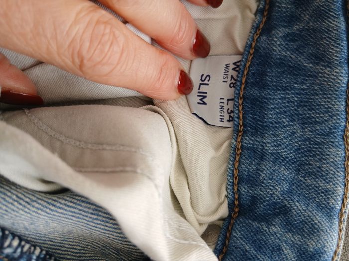 Jean slim. Taille W28 L34. - photo numéro 5