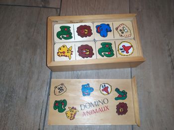 Jeu de domino en bois