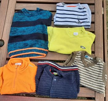 Lot Pulls gilets 2 ans
