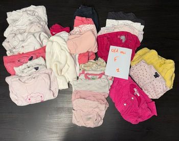 Lot vêtements filles  0/1 mois