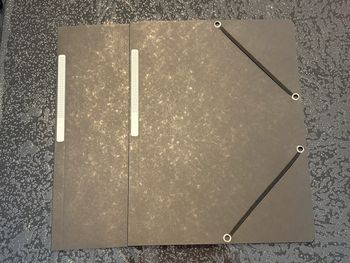 Lot de 2 pochettes en cartons noires