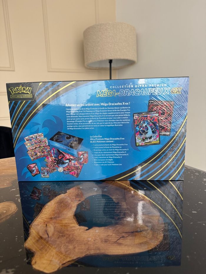 Upc coffret ultra premium dracaufeu x EX - photo numéro 5