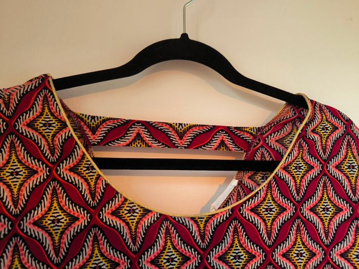 Joli t-shirt aux couleurs d'automne, Taille M - photo numéro 3