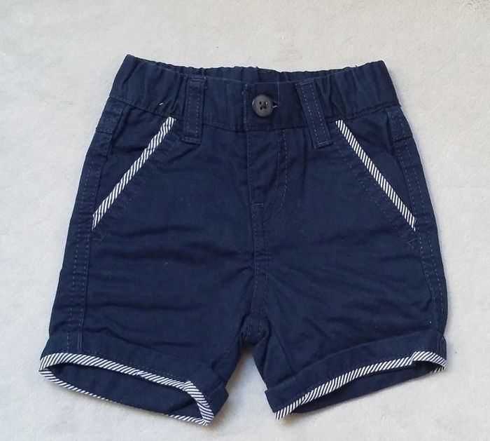Short grain de blé bleu marine / blanc 6 mois NEUF jamais porté