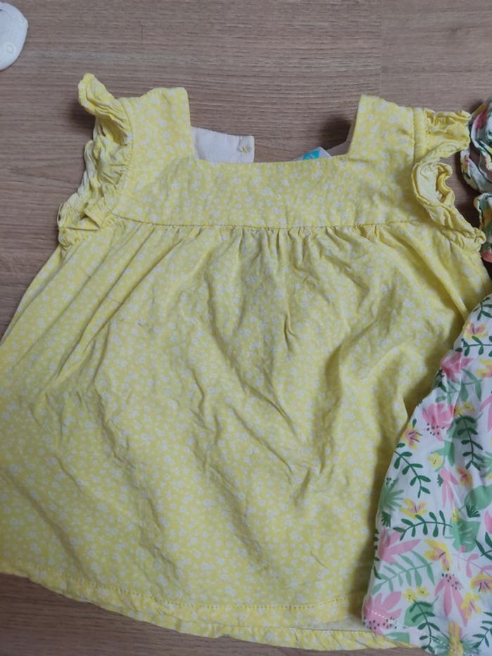 2 robes légères 6 mois - photo numéro 3
