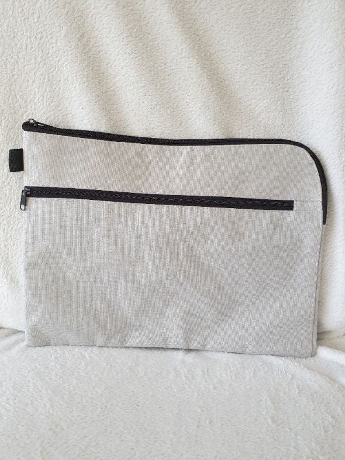 Pochette à 2 fermetures éclairs