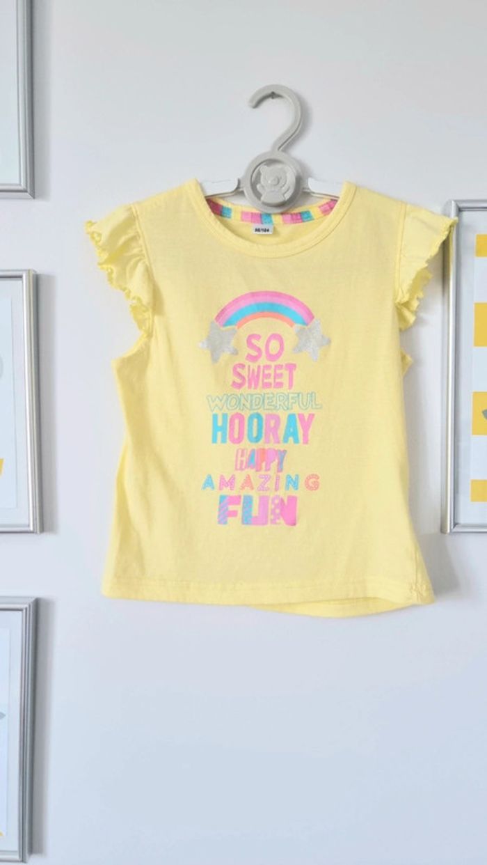T-shirt arc en ciel so sweet jaune taille 3-4ans