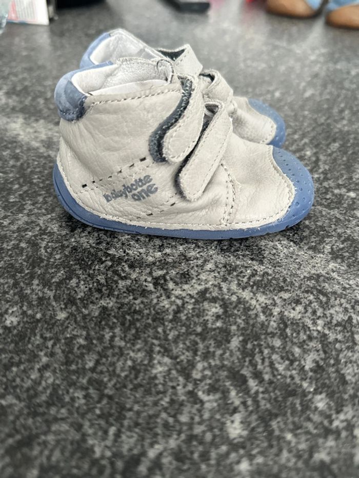 Chaussures bébé Babybotte taille 17 très bon état