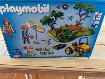 Platmobil country couple fermier avec tracteur et verger