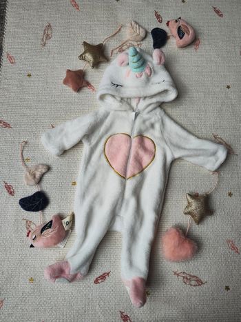 Combinaison bébé fille licorne toute douce