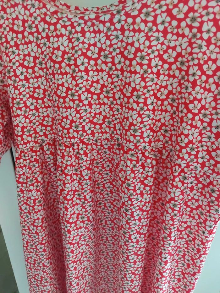 Robe rouge fleurie - photo numéro 7