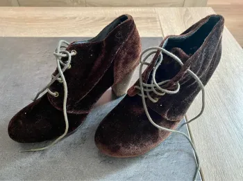 Chaussures à talon marron velour