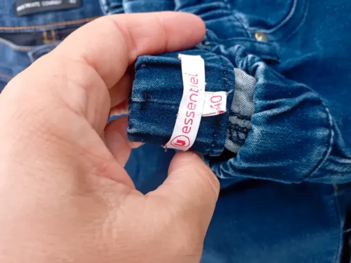 Lot de 2 jeans femme Taille 40 tbe - photo numéro 7