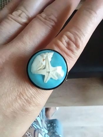 Bague coquillage, étoile de mer et perle en résine