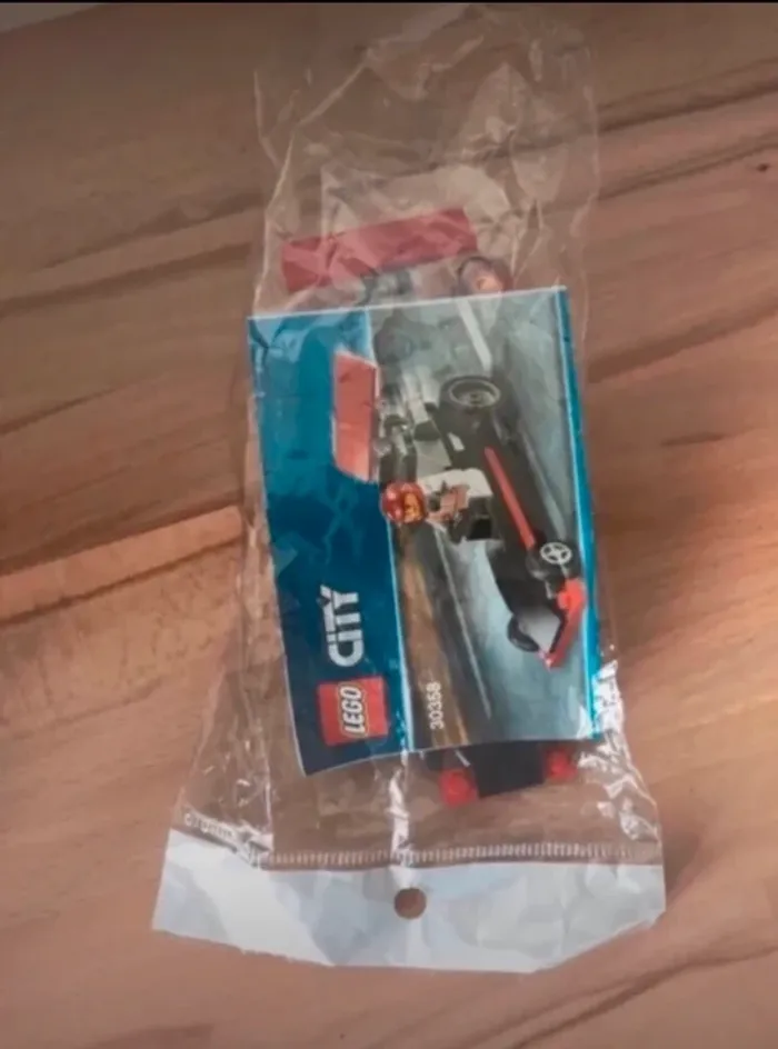 lego City Dragster et son pilote complet avec notice de montage - photo numéro 2