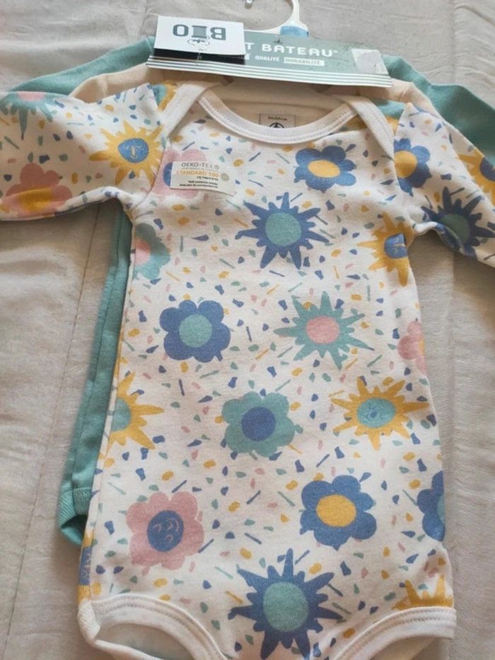 Lot de 3 bodies manches courtes petit bateau bio 3 mois