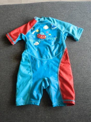 Combinaison plage ou piscine bébé 12 mois