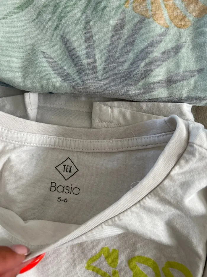 Lot 4 tee-shirts 6 ans - photo numéro 3