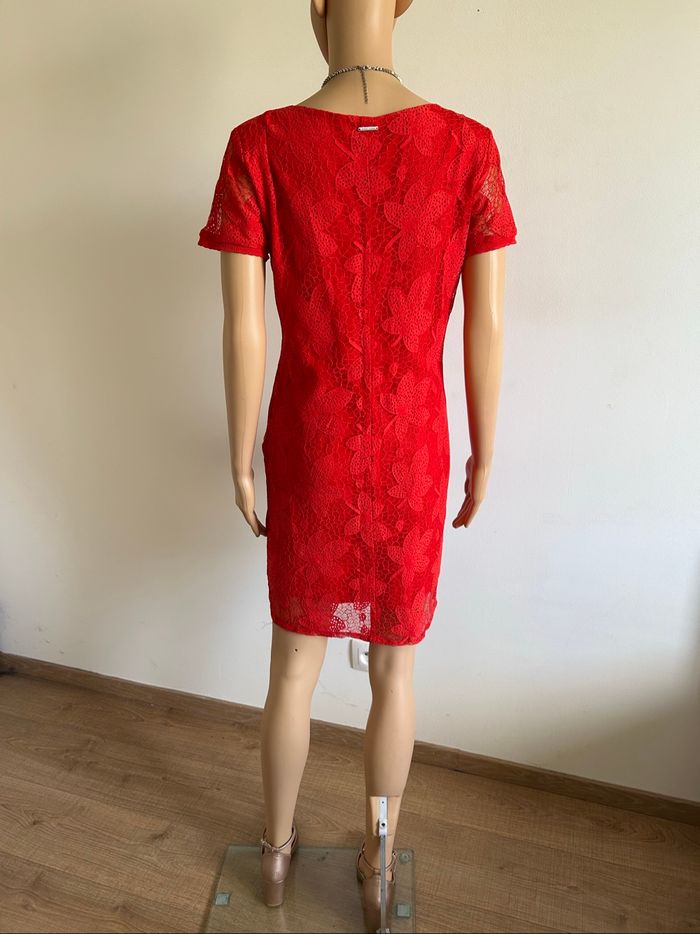 Robe rouge en dentelle One Step taille 38 TBE - photo numéro 6