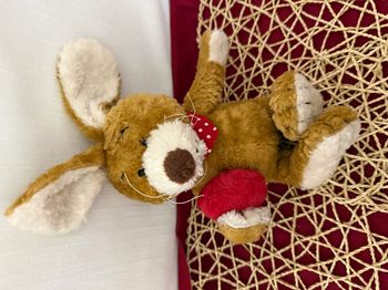 Doudou Lapin Coeur Rouge Tip Top Toys