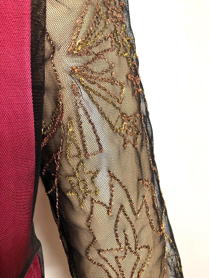 Très beau top brodé René Derhy taille S - photo numéro 4