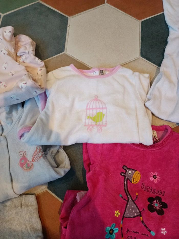 Lot pyjamas 12 mois - photo numéro 9
