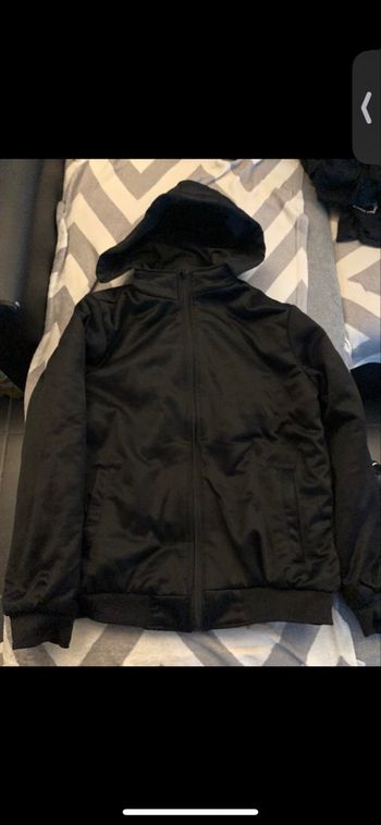 Jolie manteau double face neuf taille 10 /11ans confortable bonne qualité 