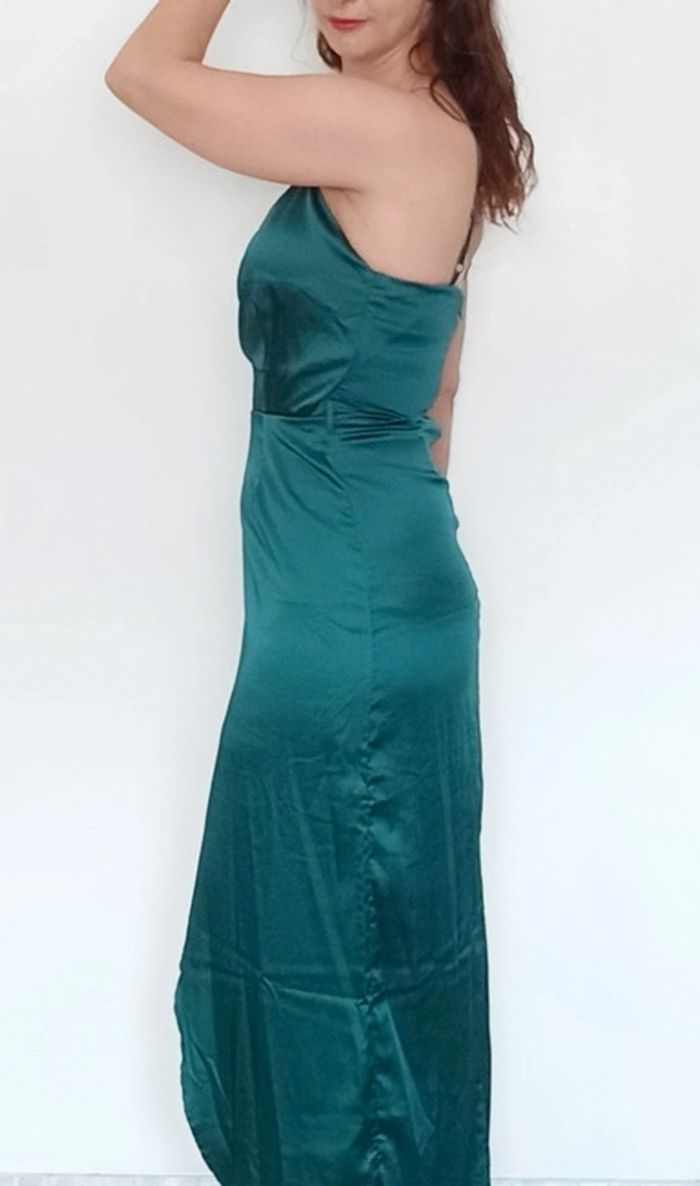 Robe de soirée longue en satin taille 38 - photo numéro 4