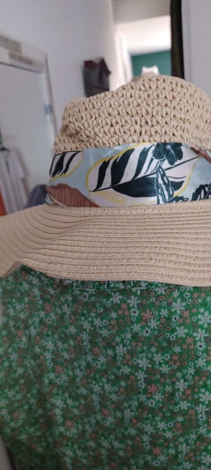 Très joli chapeau femme T U - photo numéro 3