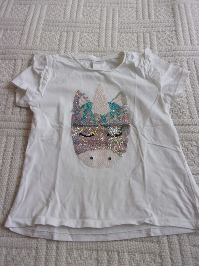tee shirt Palomino taille 6/7 ans