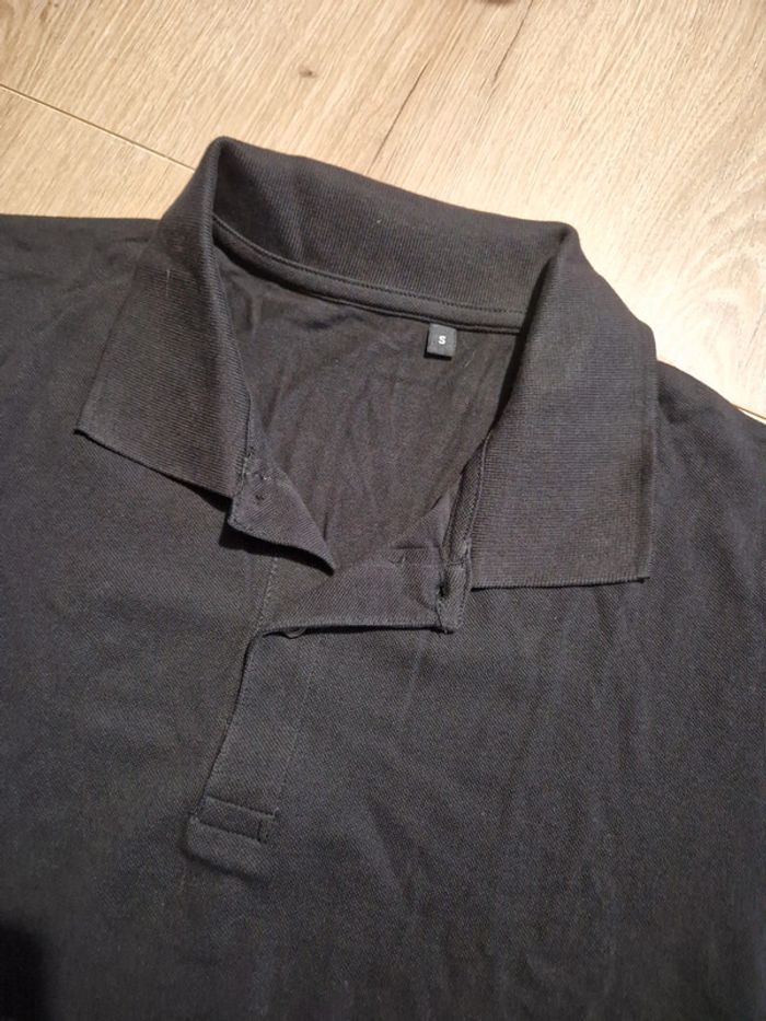Polo noir - photo numéro 2