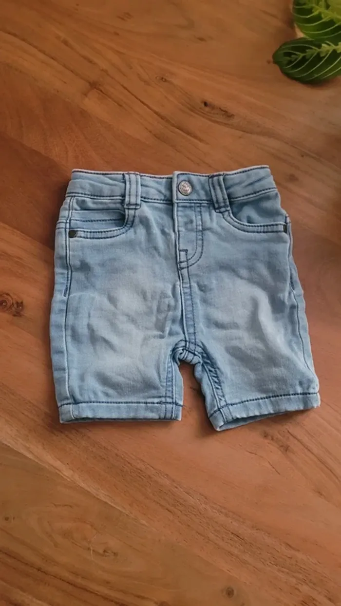 Short garçon 3 mois excellent état - photo numéro 3