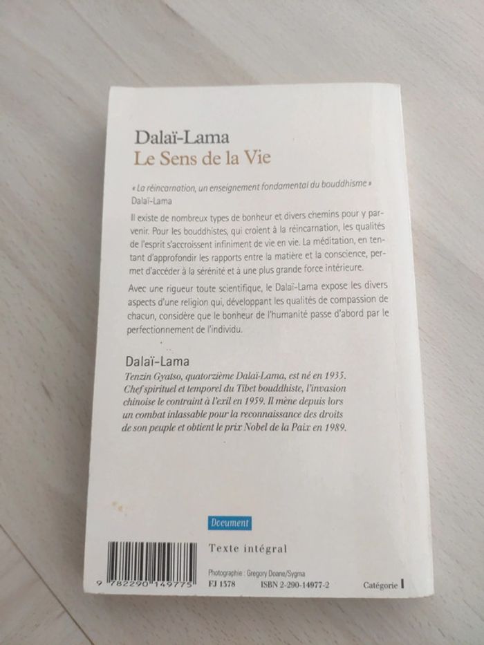 Livre poche le sens de la vie réincarnation et liberté Dalaï lama - photo numéro 2