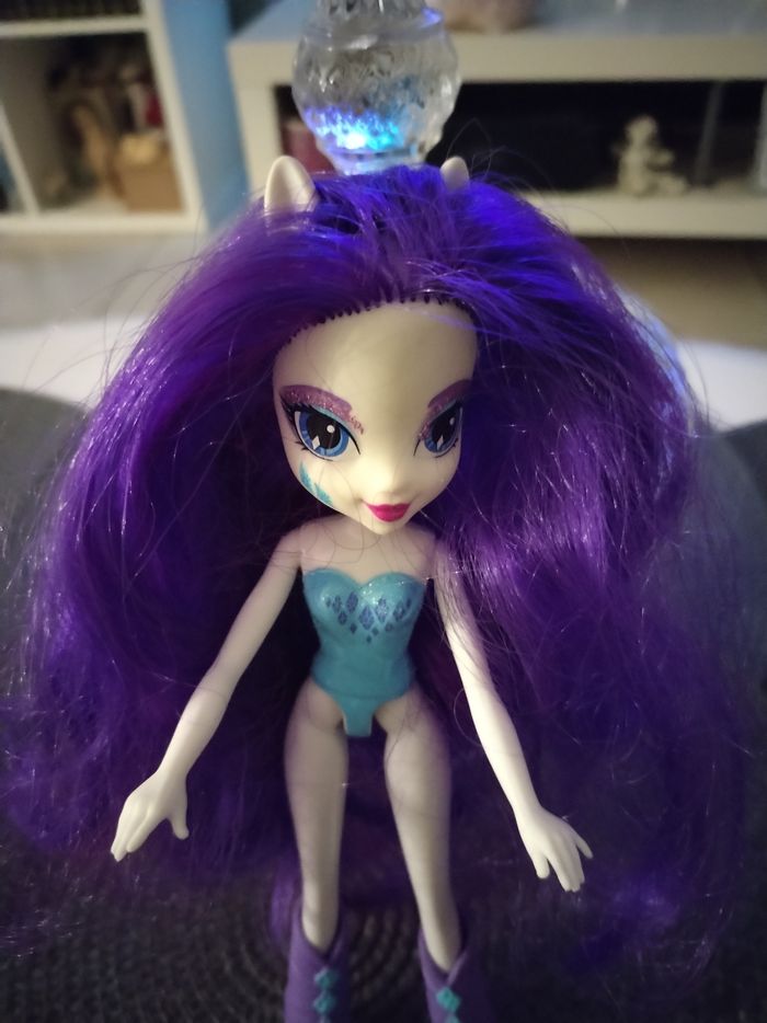 Poupée articulée de 23cm "Little poney Equestria Girls Rarity Hasbro" - photo numéro 8