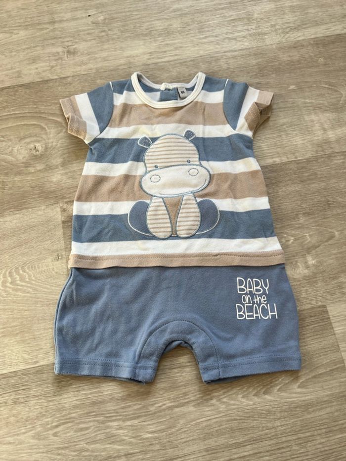 Combinaison neuve imprime hippopotame 6mois