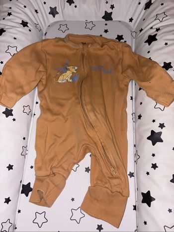 Lot de 2 combinaison roi lion 1 mois