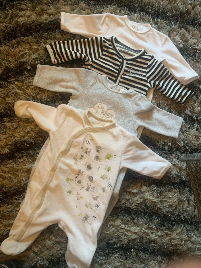 Lot de 4 grenouillères (3 mois)