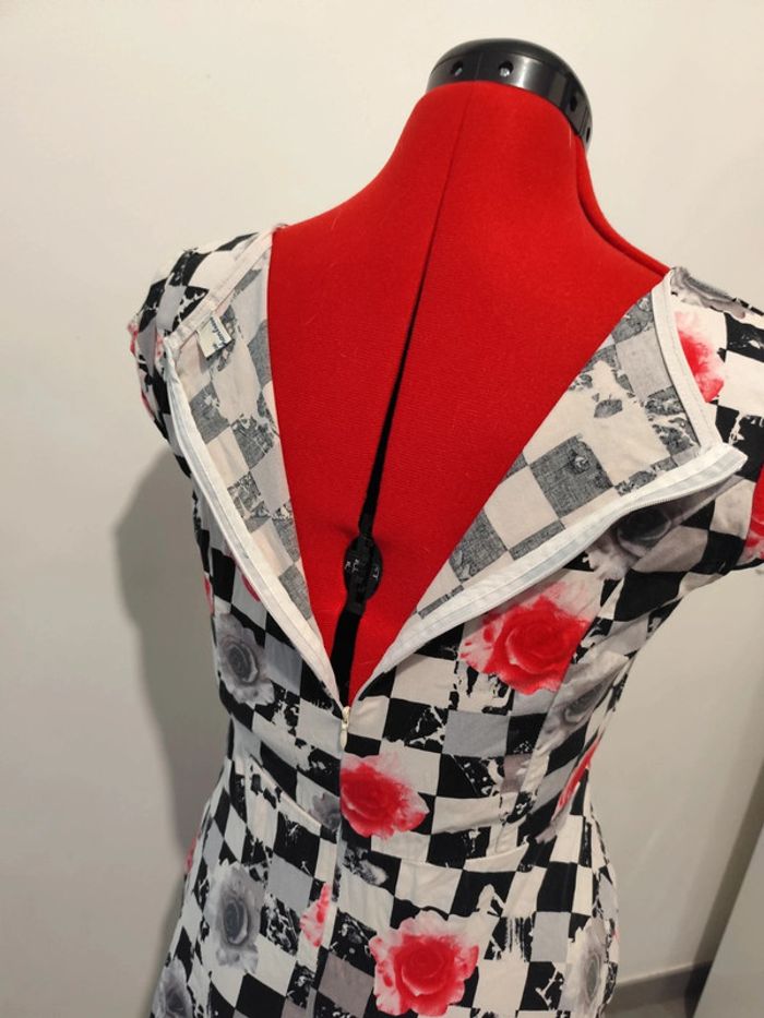 Robe à carreaux et rose - photo numéro 4