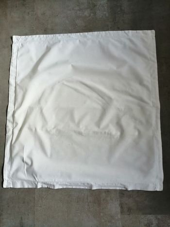 taie d'oreiller blanche 61 x 65 cm avec liseret ajouré